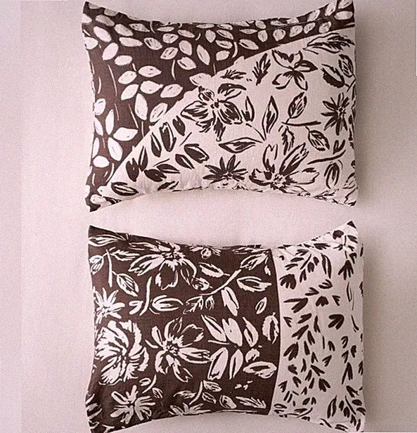 Colorblocked Leaf Print Set of King Size Shams (2)