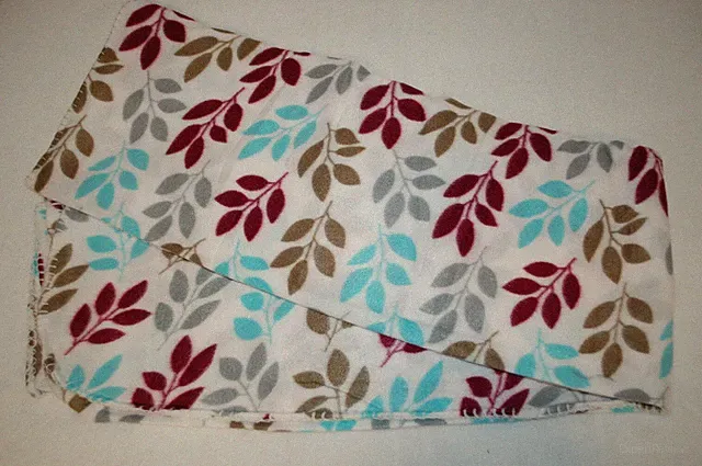 Fleece Throw Blanket WHITE w/ LEAVES LEAF Aqua Burgundy Olive Green Gray 50x60"