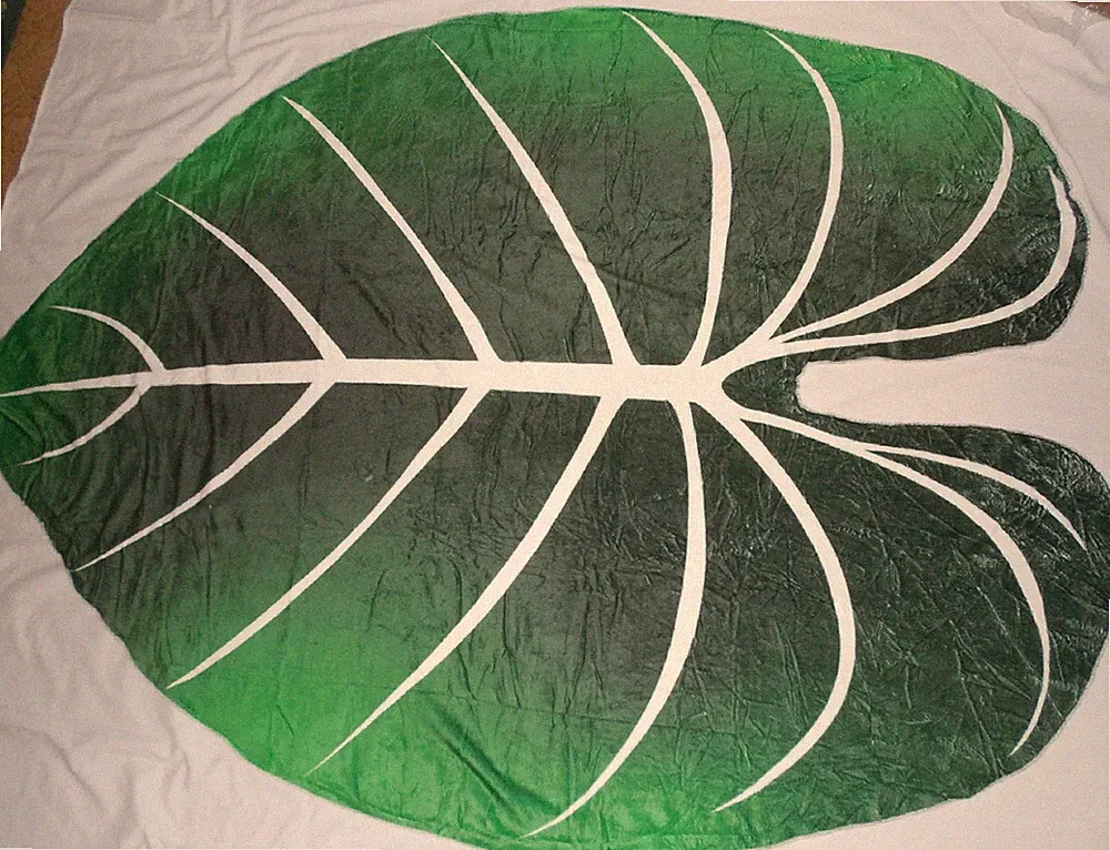 Leaf Shaped Blanket Soft Stylish Sofa Throw Thin Bed Chair Sofa Big 86" by 60"