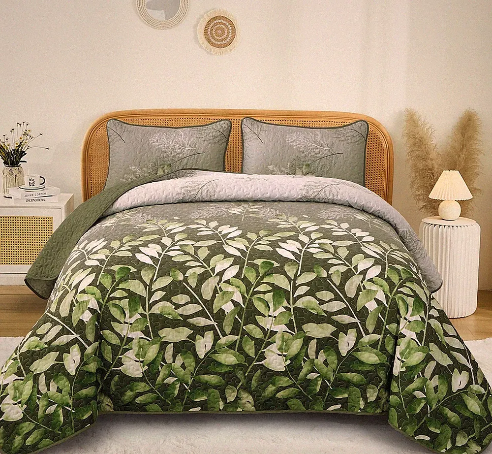 WONGS BEDDING Olive Green Queen Quilt Set, Botanical Leaves Microfiber, 3 Piece